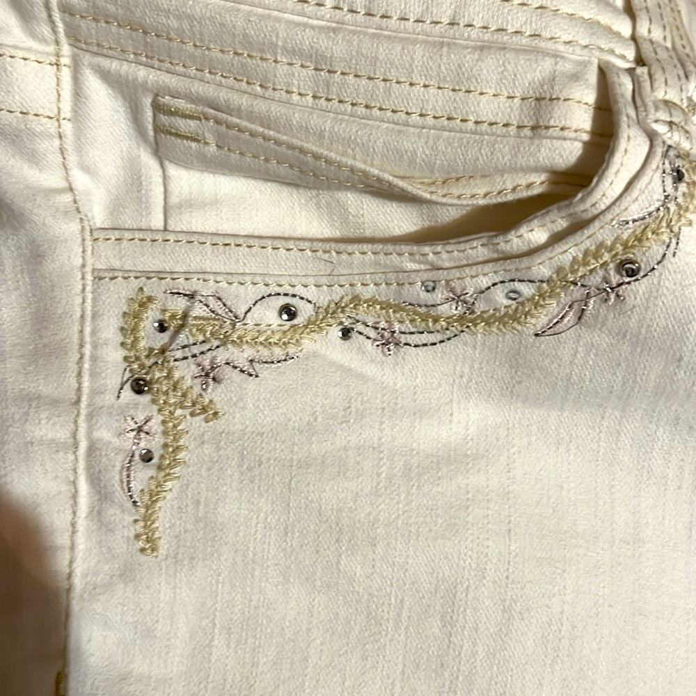 White denim skinny jeans